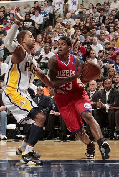 紧逼防守限 紧逼防守限