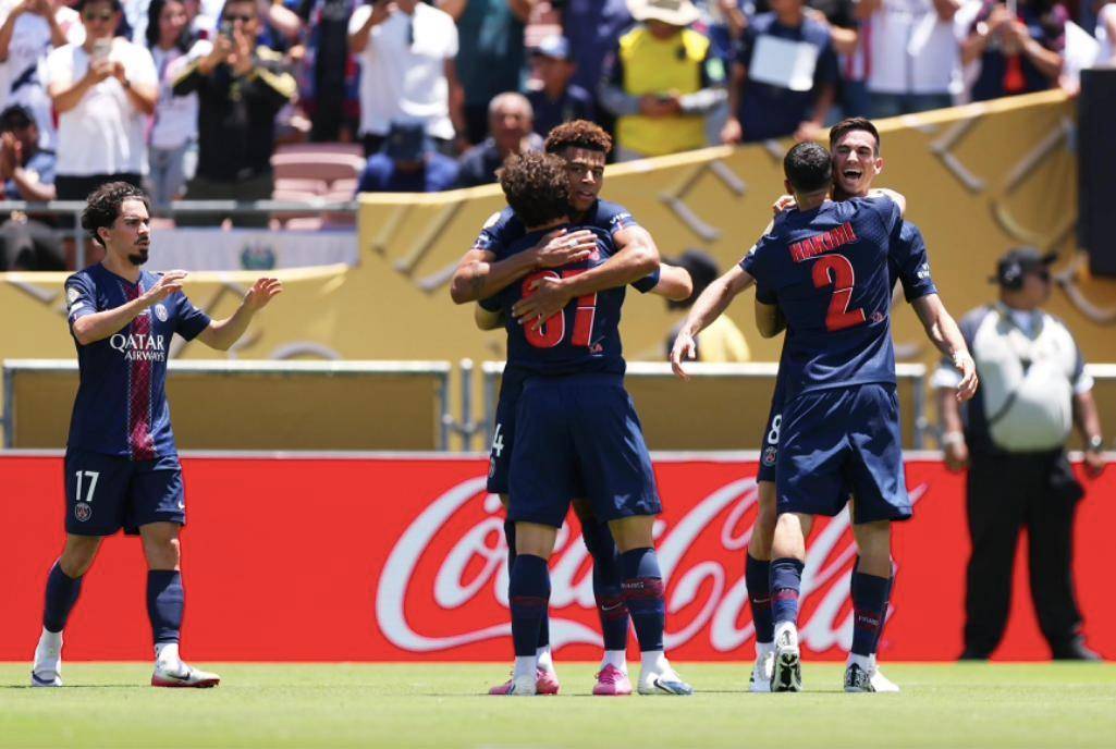 在为季后赛 在为季后赛